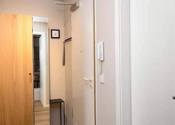 Apartment Von Spears - Edles Design Mit Balkon Und Kostenloser Tiefgarage Im Neuseenland