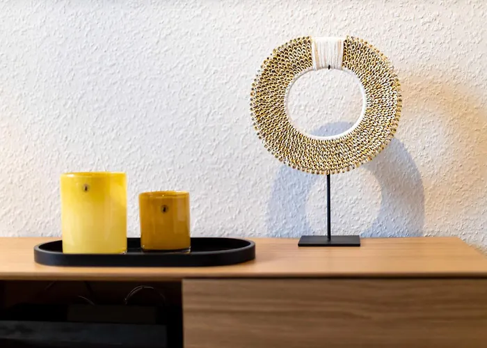 Von Spears - Edles Design Mit Balkon Und Kostenloser Tiefgarage Im Neuseenland