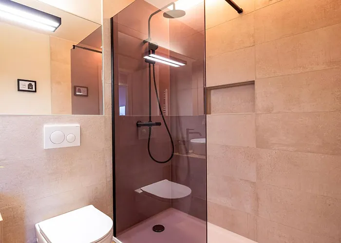 Von Spears - Edles Design Mit Balkon Und Kostenloser Tiefgarage Im Neuseenland * Markkleeberg